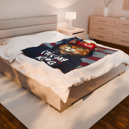 Patriotic Cat Plush Blanket, Cozy Throw for Cat Lovers, Gift for Holidays, Trump is King Design, Soft Blanket for Home Decor